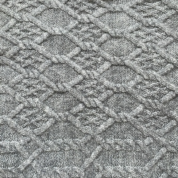 Rachael Ashwell Sweater - Picture 2 of 4